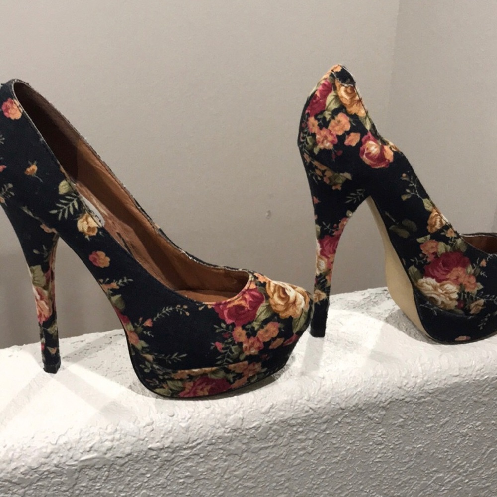 Steve Madden floral heels